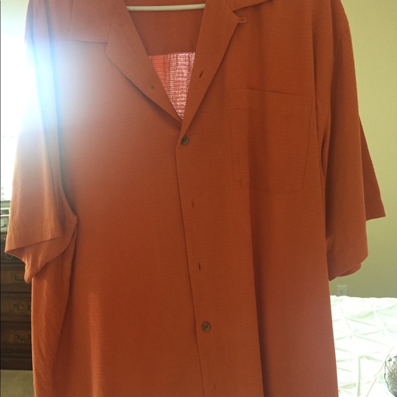 Tommy Bahama men’s silk camp shirt - Picture 3 of 5